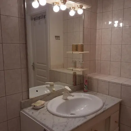 Nicolas Et Marie Courbevoie